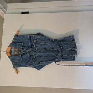 DENIM VEST W BELT